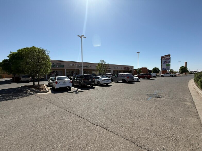 11100 Sean Haggerty Dr, El Paso, TX à louer - Photo de l’immeuble – Image 1 sur 1