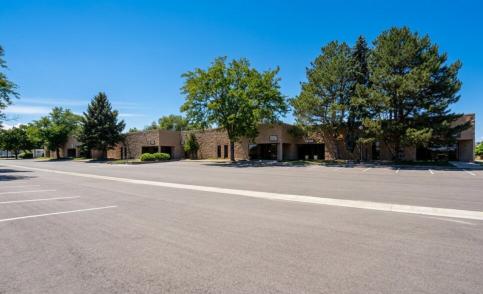 7700 E Iliff Ave, Denver, CO à louer - Photo de l’immeuble – Image 2 sur 5