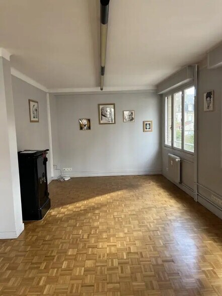 Bureau dans Reims à louer - Photo de l’immeuble – Image 2 sur 6