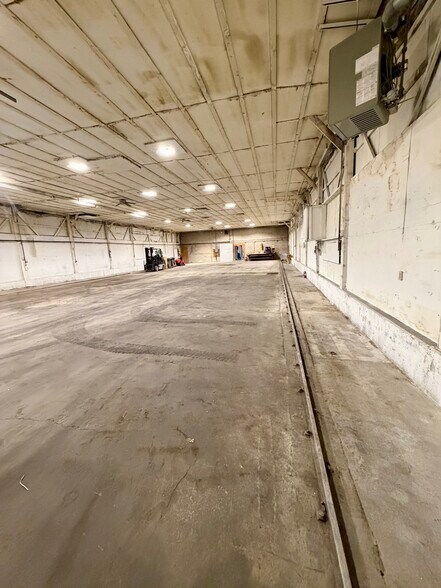 845 E Jackson St, Belvidere, IL à louer - Photo de l’immeuble – Image 3 sur 10