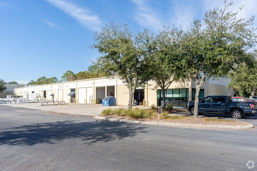 7380 Philips Hwy, Jacksonville, FL à louer - Photo principale – Image 2 sur 10