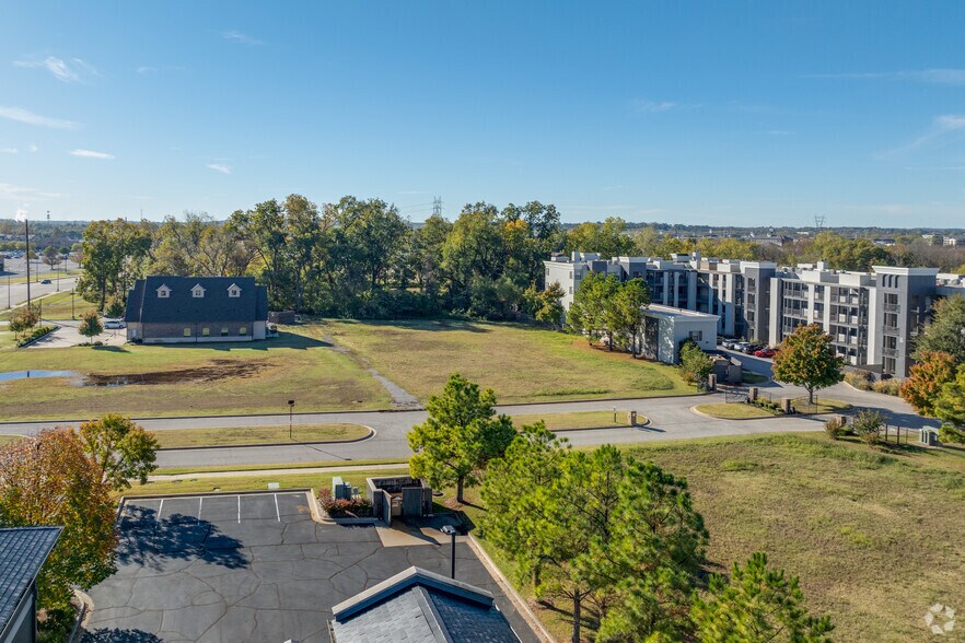 2722 E 93rd St, Tulsa, OK à vendre - Aérien – Image 2 sur 10