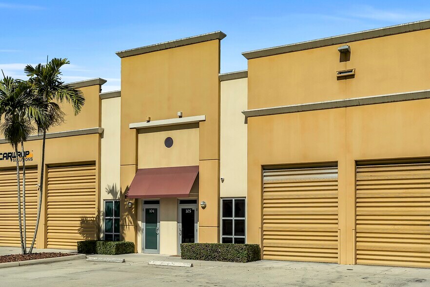 10404 W State Road 84, Davie, FL à louer - Photo de l’immeuble – Image 2 sur 12
