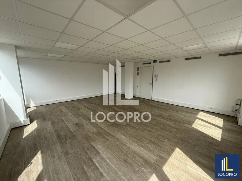 Bureau dans Nice à louer - Photo de l’immeuble – Image 3 sur 5