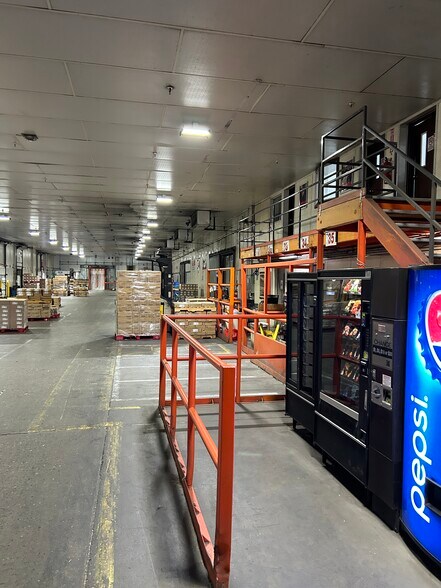 2674 Vassar Ave, Merced, CA à vendre - Photo de l’immeuble – Image 3 sur 10