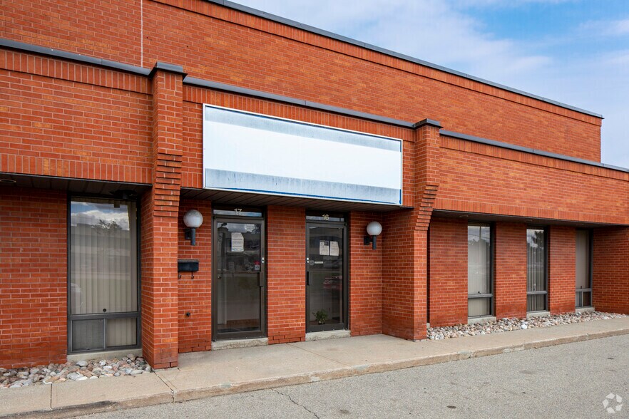 1415 Bonhill Rd, Mississauga, ON à louer - Photo de l’immeuble – Image 2 sur 4