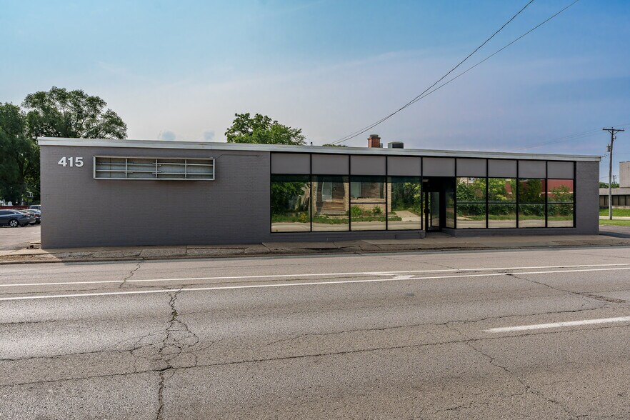 415 N 3rd St, Rockford, IL à vendre - Photo de l’immeuble – Image 3 sur 59