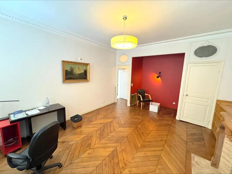 Bureau dans Versailles à vendre - Photo de l’immeuble – Image 3 sur 15