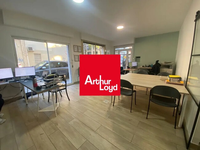 Plus de détails pour Bureau, Local commercial à louer