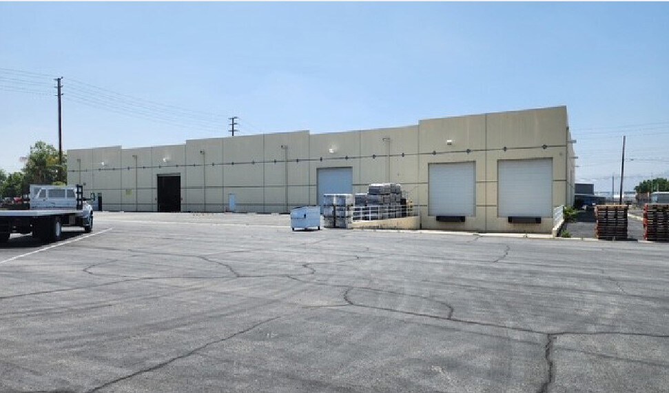 190 E Mill St, San Bernardino, CA à louer - Photo de l’immeuble – Image 2 sur 5