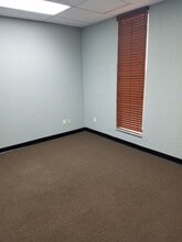 5350 S Western Ave, Oklahoma City, OK à louer Photo intérieure– Image 2 sur 4