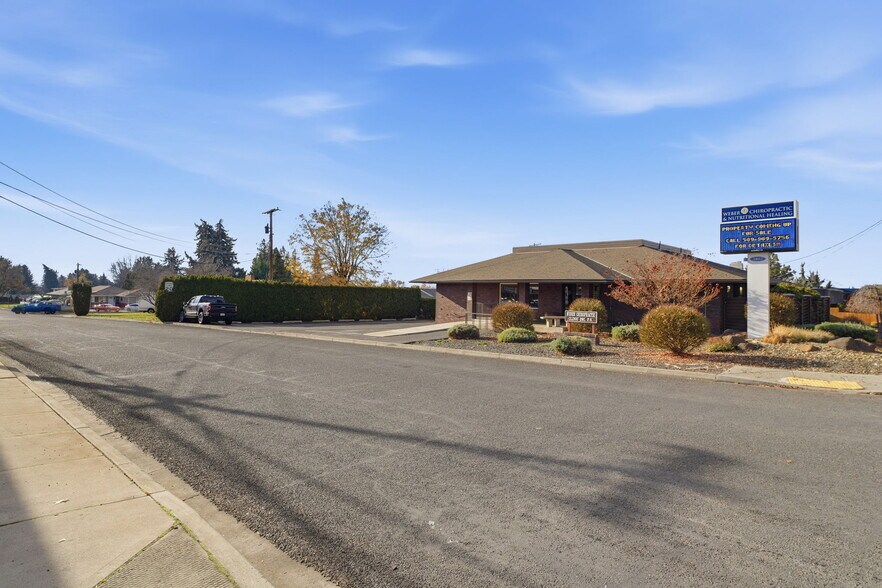 3802 Tieton Dr, Yakima, WA à vendre - Photo de l’immeuble – Image 3 sur 50