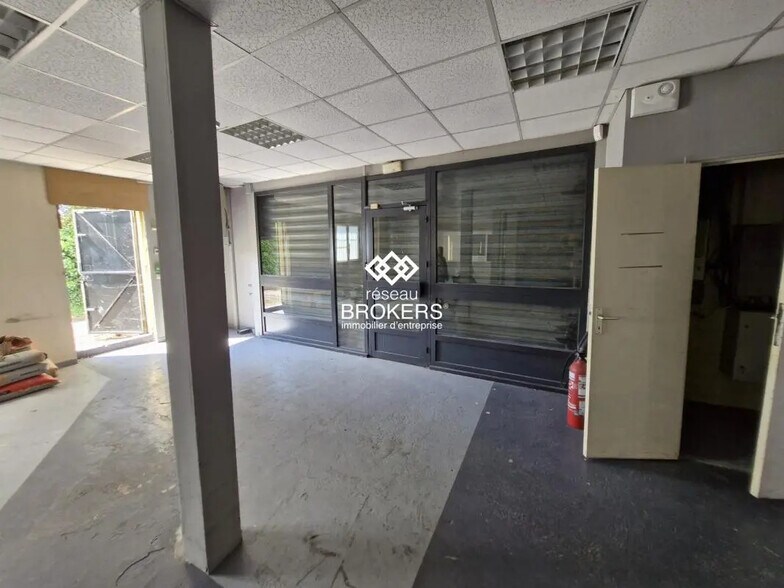 Industriel/Logistique dans Lagny-sur-Marne à louer - Photo de l’immeuble – Image 3 sur 8