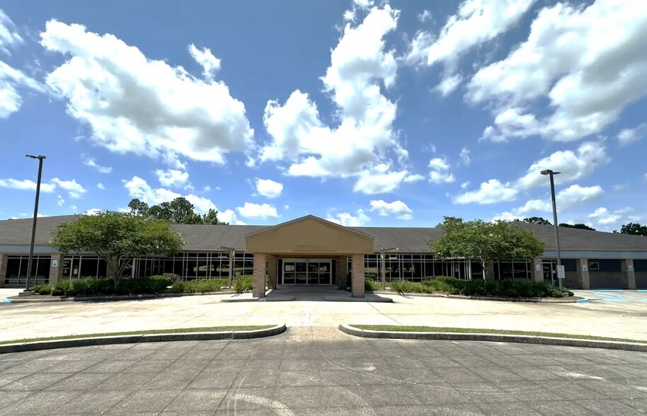 2750 Gause Blvd E, Slidell, LA à vendre - Photo de l’immeuble – Image 2 sur 5