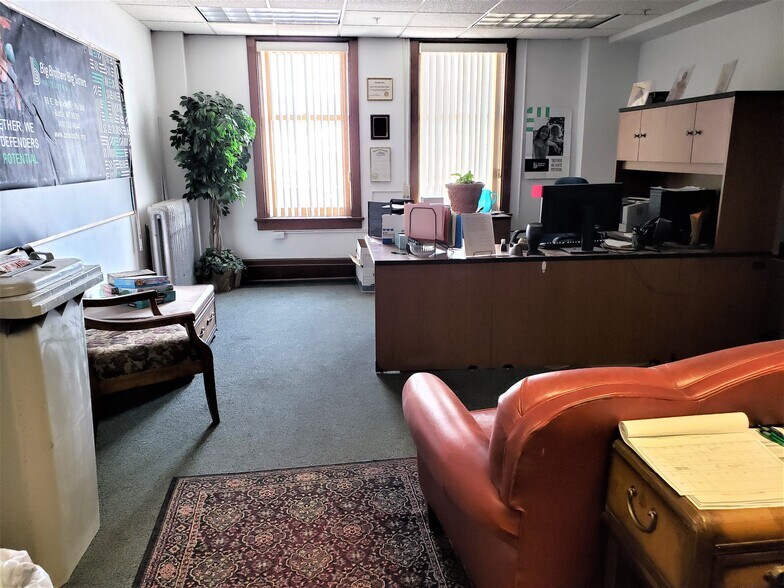 65 E Broadway St, Butte, MT à louer - Photo intérieure – Image 2 sur 9