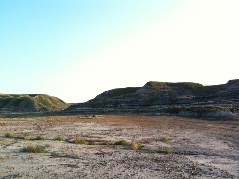 360 Industrial Rd, Drumheller, AB à vendre - Photo de l’immeuble – Image 2 sur 15