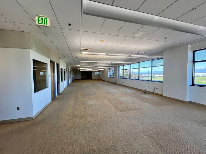 3760 Rocky Mountain Ave, Loveland, CO à vendre - Photo intérieure – Image 2 sur 11