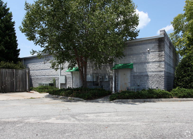 103-107 Vandora Springs Rd, Garner, NC à vendre - Photo de l’immeuble – Image 2 sur 2