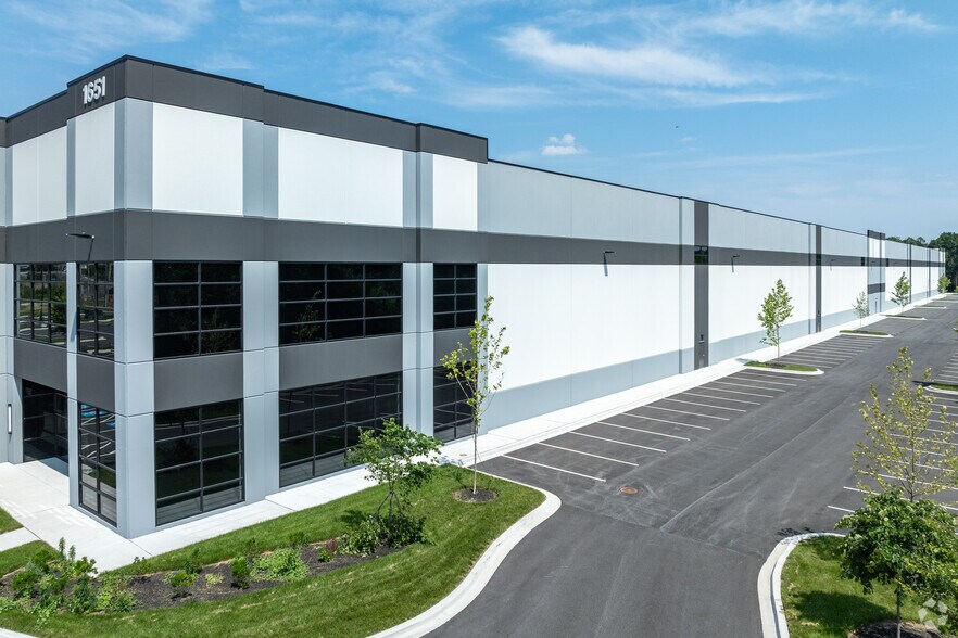 1651 Sparrows Point Blvd, Sparrows Point, MD à louer - Photo principale – Image 1 sur 4