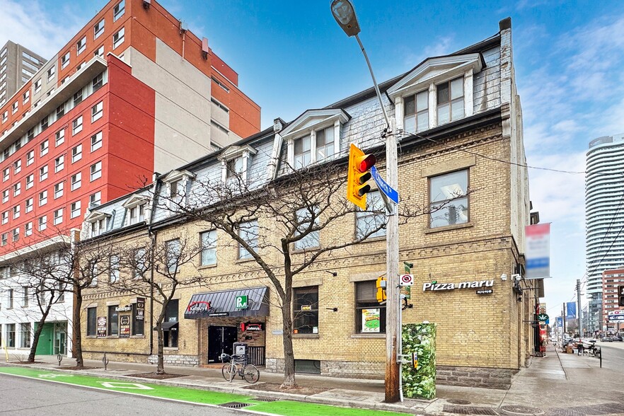 66 Gerrard St E, Toronto, ON à louer - Photo de l’immeuble – Image 2 sur 27