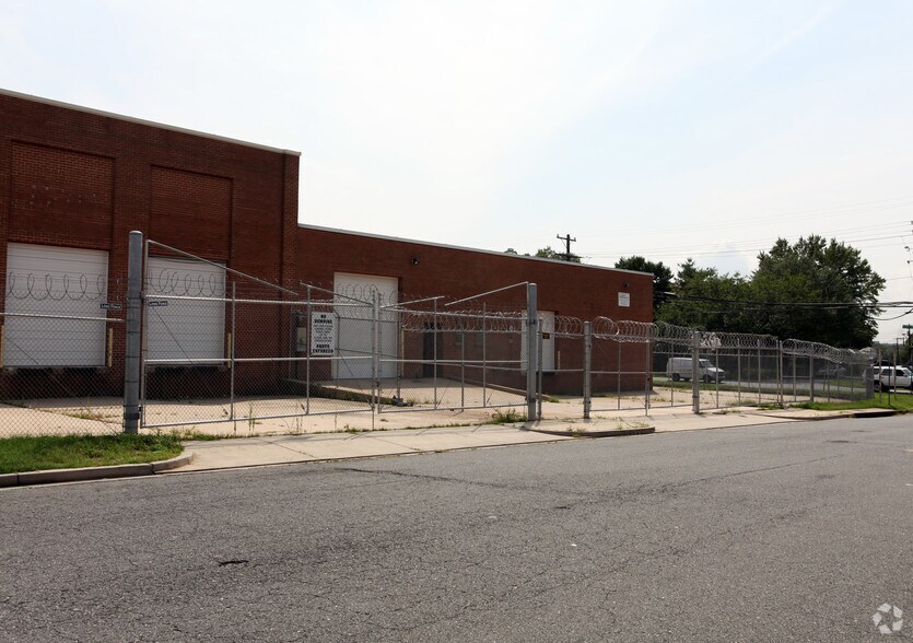 3511 52nd Ave, Hyattsville, MD à louer - Photo de l’immeuble – Image 2 sur 5