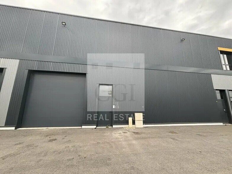 53 Avenue Carnot, Neuville-sur-Saône à louer - Photo de l’immeuble – Image 1 sur 10