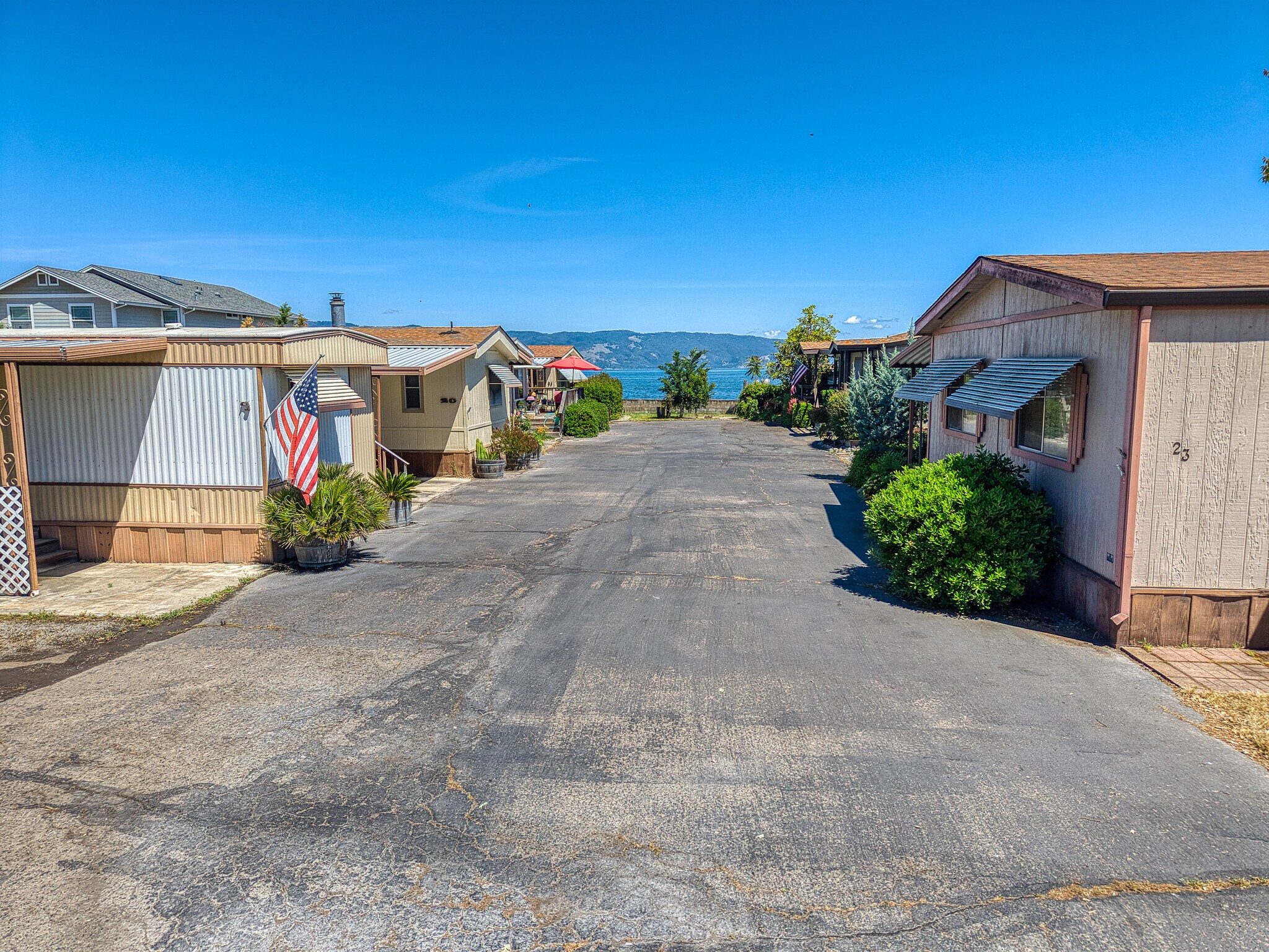 2776 Lakeshore Blvd, Lakeport, CA à vendre Photo de l’immeuble– Image 1 sur 36
