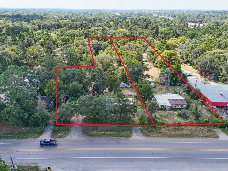 220 Porter Rd, Conroe, TX à vendre - Photo principale – Image 1 sur 20