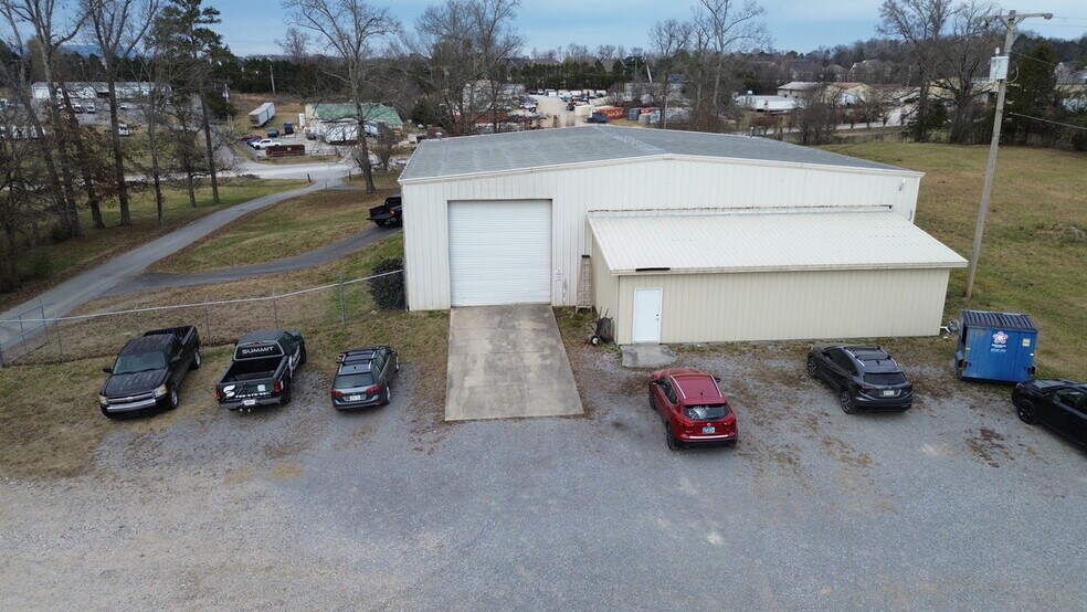 185 Industrial Dr, Chickamauga, GA à louer - Photo de l’immeuble – Image 3 sur 30