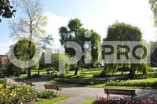 Plus de détails pour Local commercial à louer