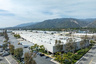 Plus de détails pour 823-829 W 8th St, Azusa, CA - Industriel/Logistique à louer