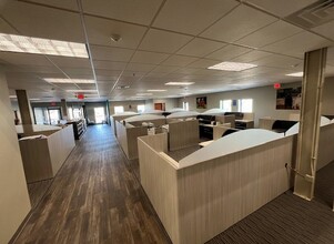 1150 McConnell Rd, Woodstock, IL à vendre Photo de l’immeuble– Image 2 sur 25