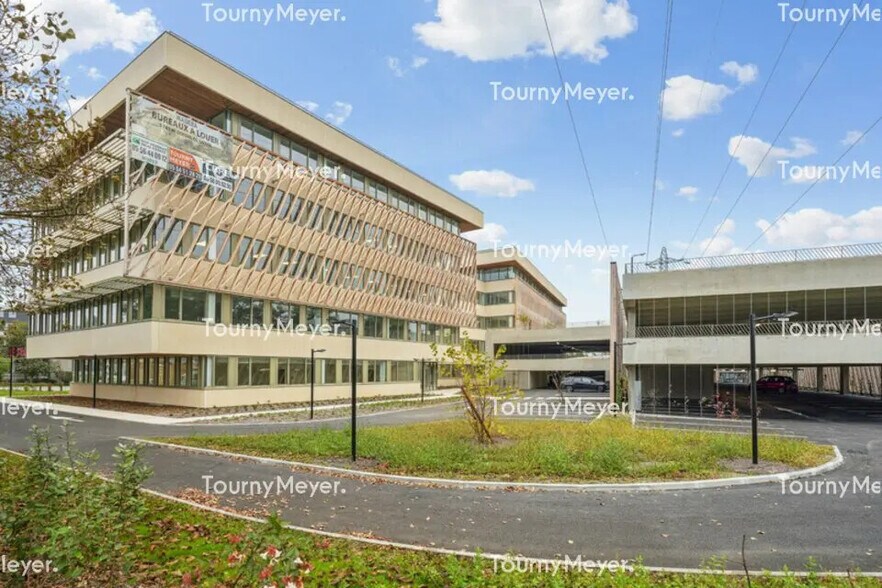 Bureau dans Mérignac à louer - Photo de l’immeuble – Image 1 sur 8