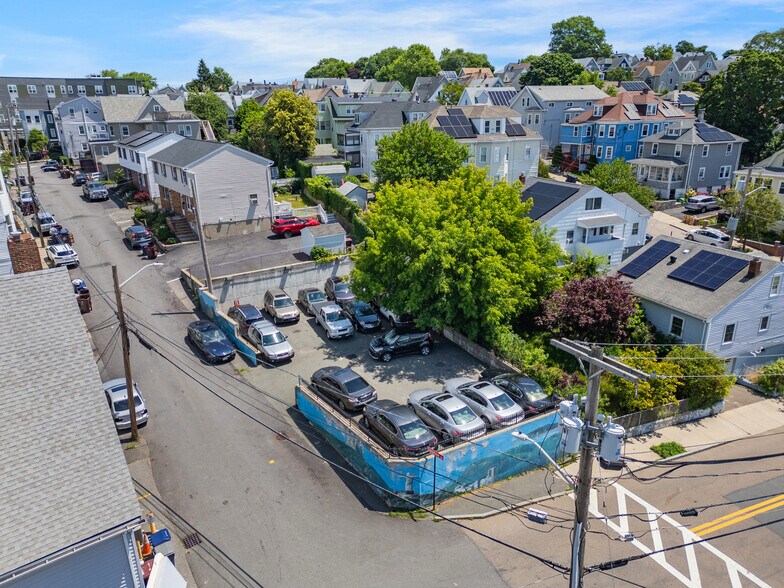 3 Gladstone Ter, Everett, MA à vendre - Photo de l’immeuble – Image 2 sur 5