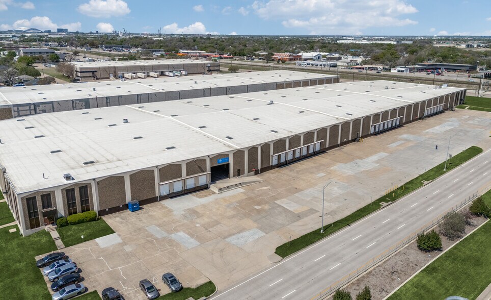 850 State Highway 161, Grand Prairie, TX à louer - Photo de l’immeuble – Image 2 sur 2