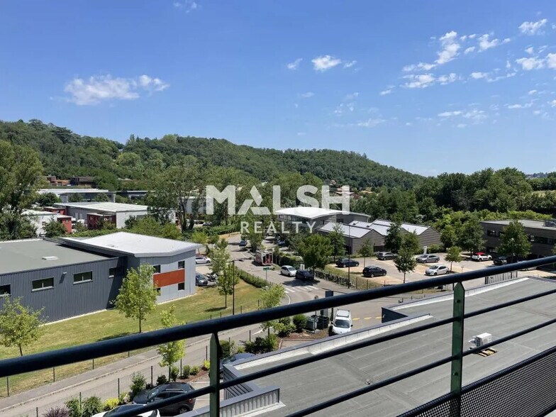 Bureau dans Brignais à vendre - Photo de l’immeuble – Image 3 sur 12