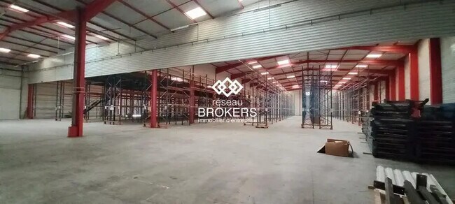 Plus de détails pour Industriel/Logistique à louer