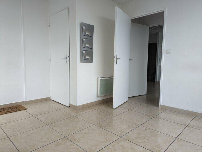 Bureau dans Évreux à louer - Photo de l’immeuble – Image 3 sur 3