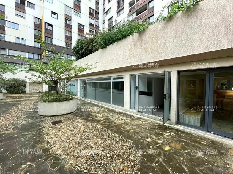 Bureau dans Paris à louer - Photo de l’immeuble – Image 1 sur 9
