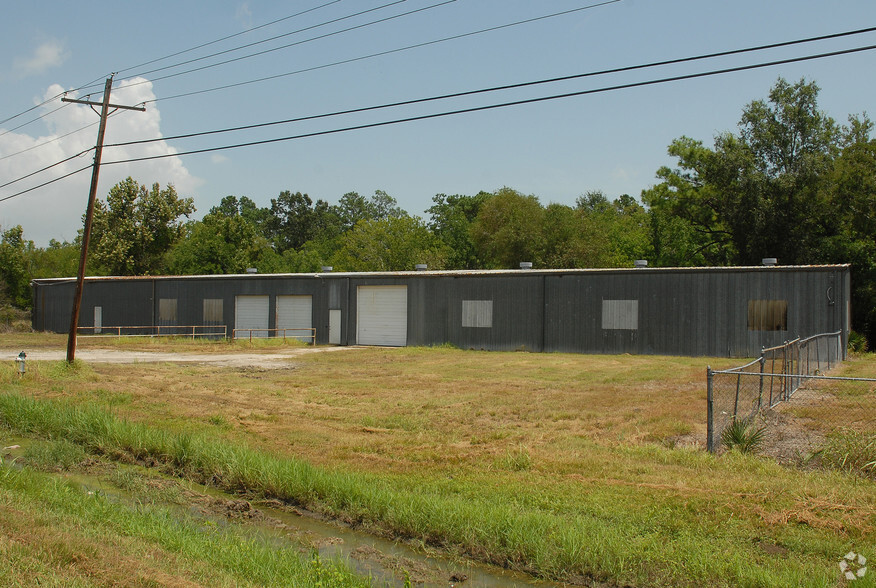 5795 Fannett Rd, Beaumont, TX à louer - Photo principale – Image 1 sur 4