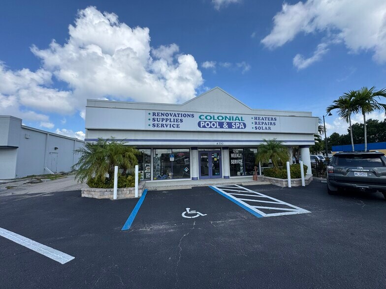 4290 S Cleveland Ave, Fort Myers, FL à vendre - Photo de l’immeuble – Image 1 sur 8