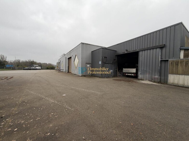 Industriel/Logistique dans Lorient à vendre - Photo de l’immeuble – Image 3 sur 12