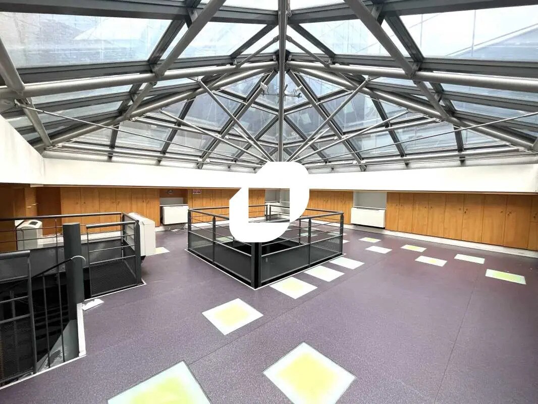 Bureau dans Lyon à louer Photo de l’immeuble– Image 1 sur 10