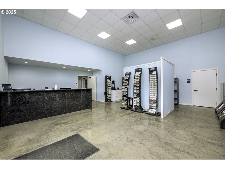 161 Heritage Way, Roseburg, OR à vendre - Hall d’entrée – Image 3 sur 48