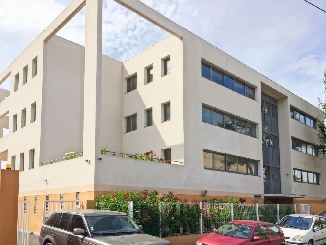 Bureau dans Marseille à louer Photo de l’immeuble– Image 1 sur 8