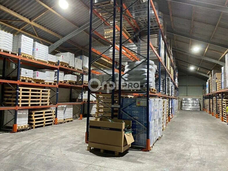 Industriel/Logistique dans Évellys à louer - Photo intérieure – Image 3 sur 9