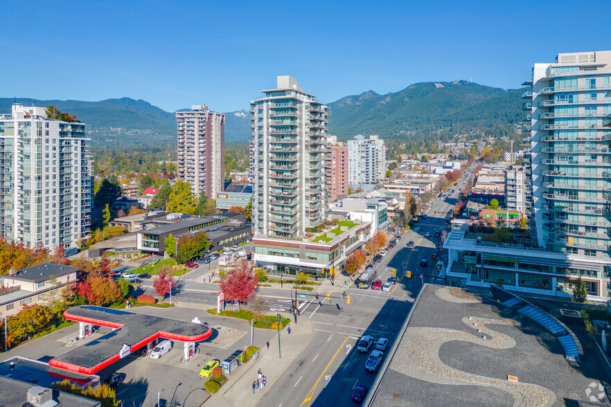 1321 Lonsdale Av, North Vancouver, BC à louer - Aérien – Image 2 sur 6