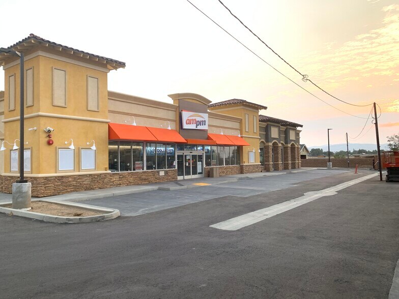 41155 10th St W, Palmdale, CA à louer - Photo de l’immeuble – Image 3 sur 9