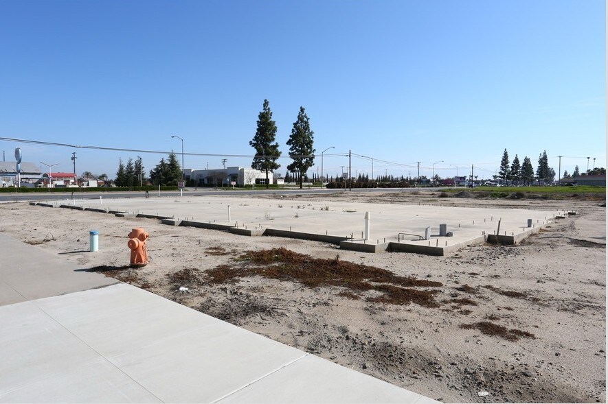 1803 Tulare Ave, Tulare, CA à vendre Photo principale– Image 1 sur 4