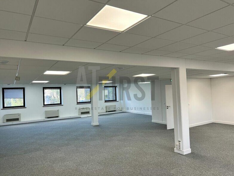 Bureau dans MOUGINS à louer - Photo intérieure – Image 3 sur 8